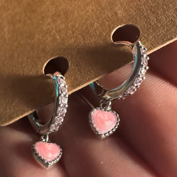 Studded clicker hoop earrings with hearts - Picture 1 of 4